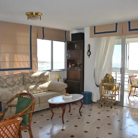 Absolute Beachfront Apartamento Alicante